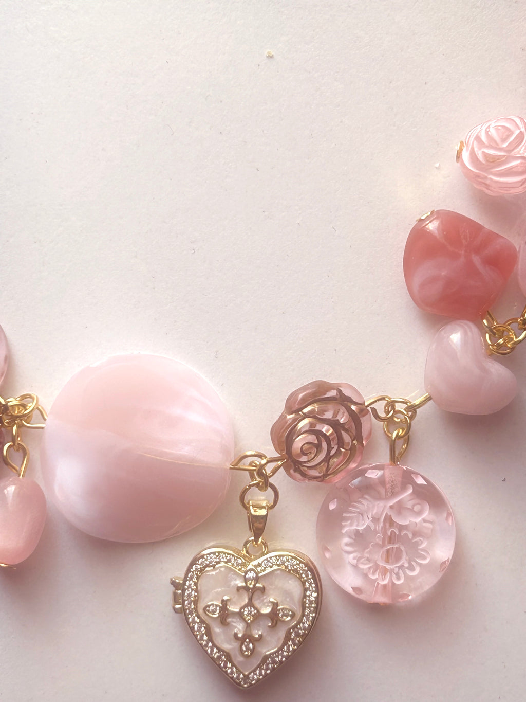 ꨄ𝐓𝐡𝐞 𝐋𝐨𝐯𝐞 𝐊𝐞𝐞𝐩𝐞𝐫ꨄ