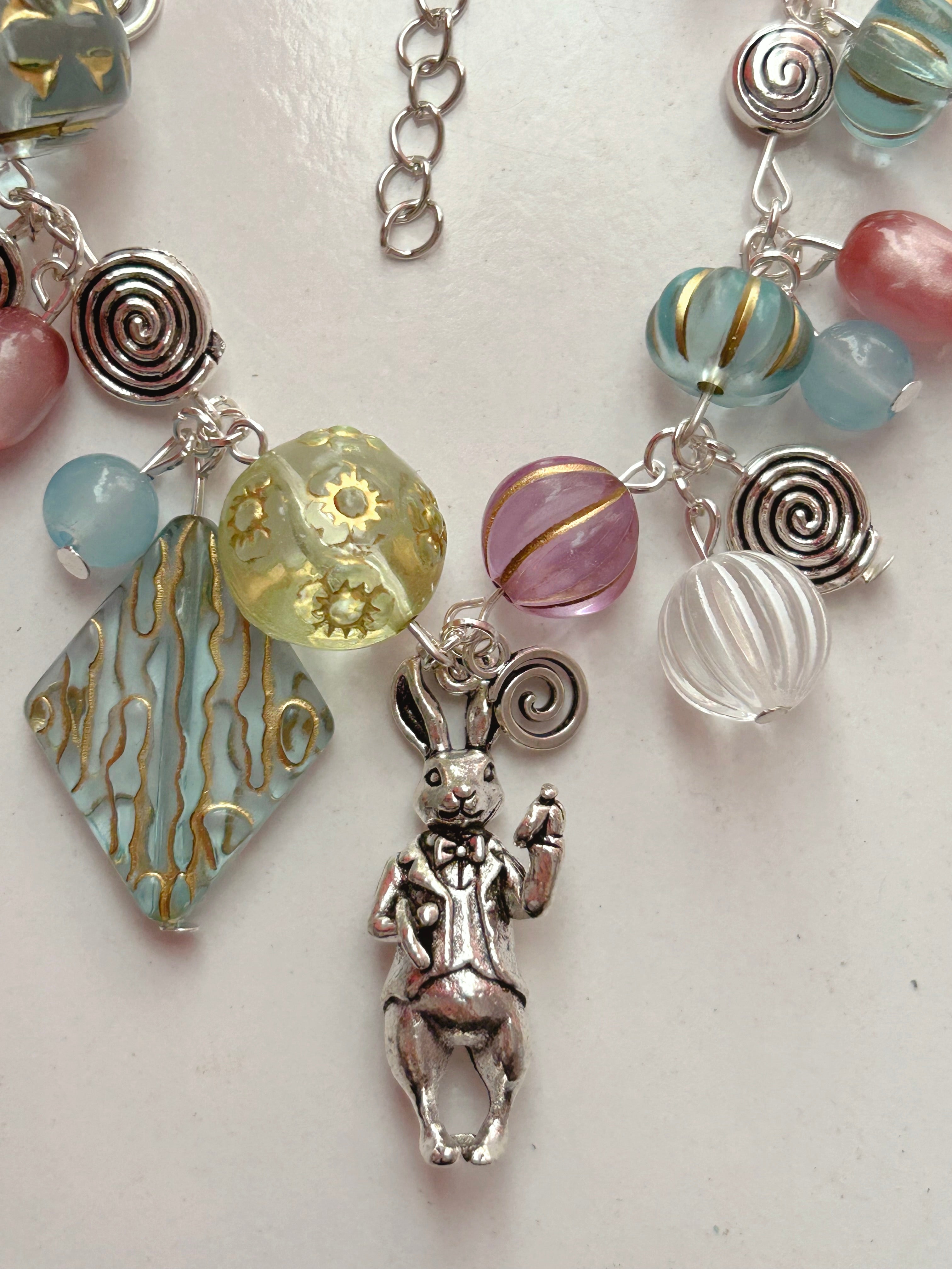 𖢻𖣯𝐀𝐥𝐢𝐜𝐞 𝐢𝐧 𝐖𝐨𝐧𝐝𝐞𝐫𝐥𝐚𝐧𝐝 𝐈𝐧𝐬𝐩𝐢𝐫𝐞𝐝 𝐁𝐫𝐚𝐜𝐞𝐥𝐞𝐭𖣯𖢻