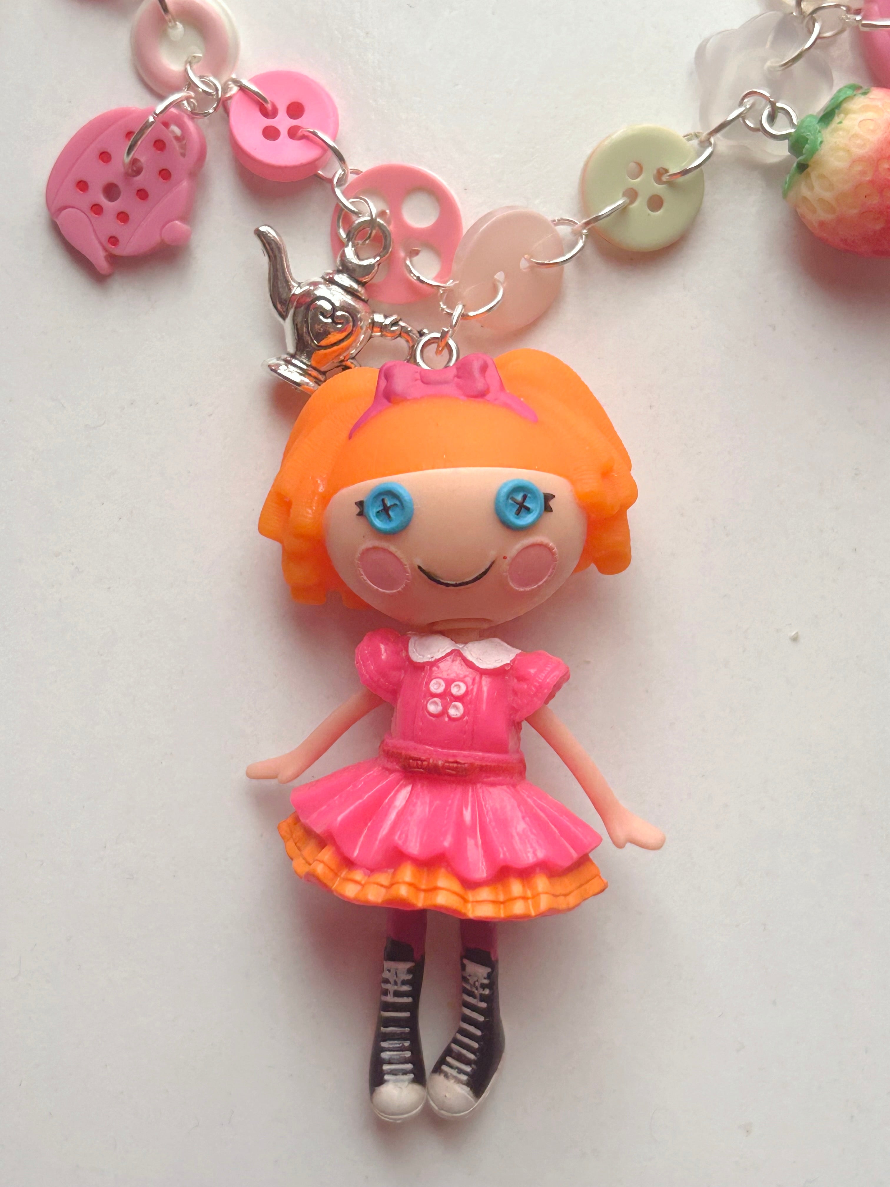 🪡 𝐋𝐚𝐥𝐚𝐥𝐨𝐨𝐩𝐬𝐲 𝐁𝐮𝐭𝐭𝐨𝐧 𝐍𝐞𝐜𝐤𝐥𝐚𝐜𝐞🍓