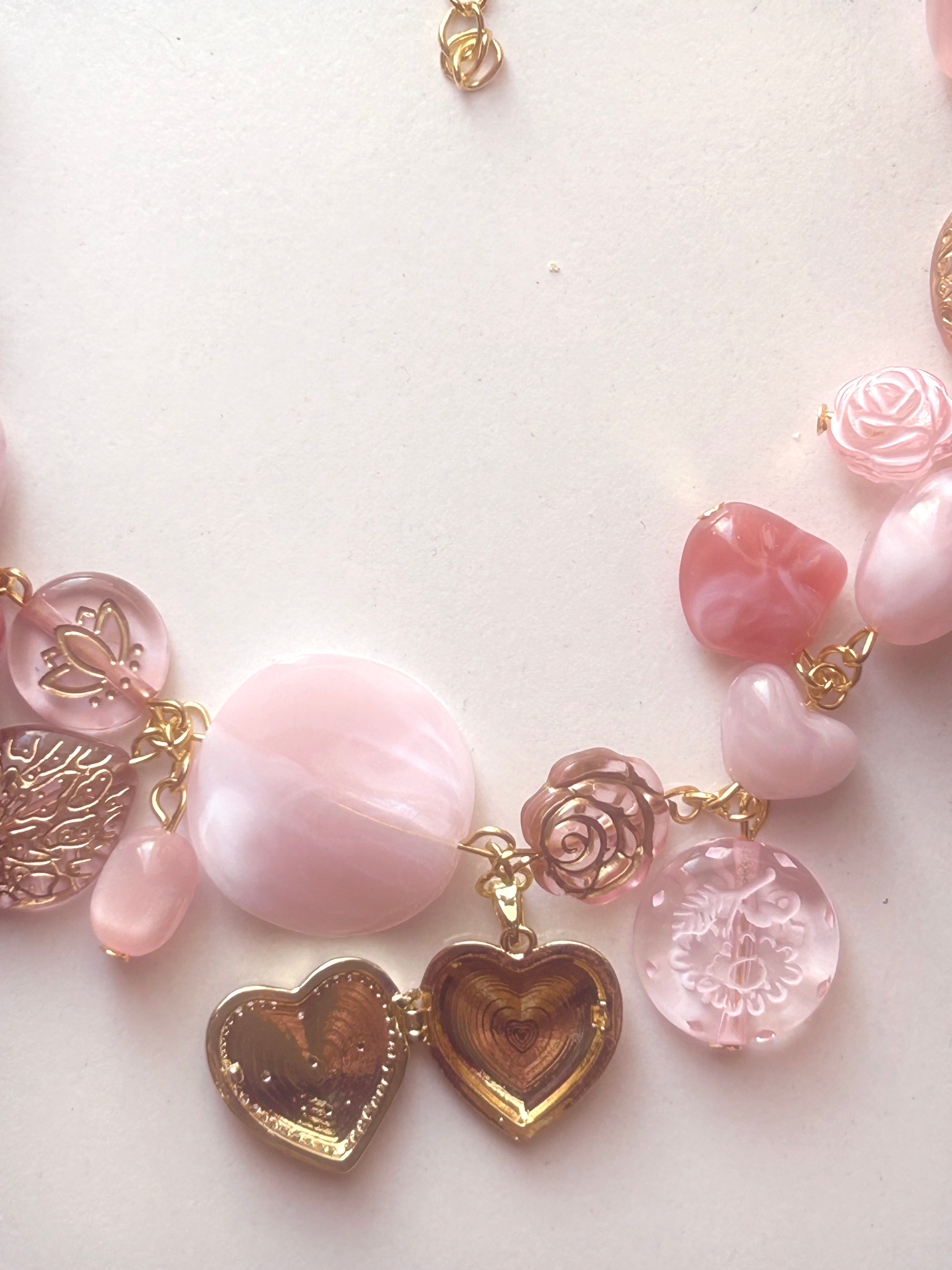 ꨄ𝐓𝐡𝐞 𝐋𝐨𝐯𝐞 𝐊𝐞𝐞𝐩𝐞𝐫ꨄ