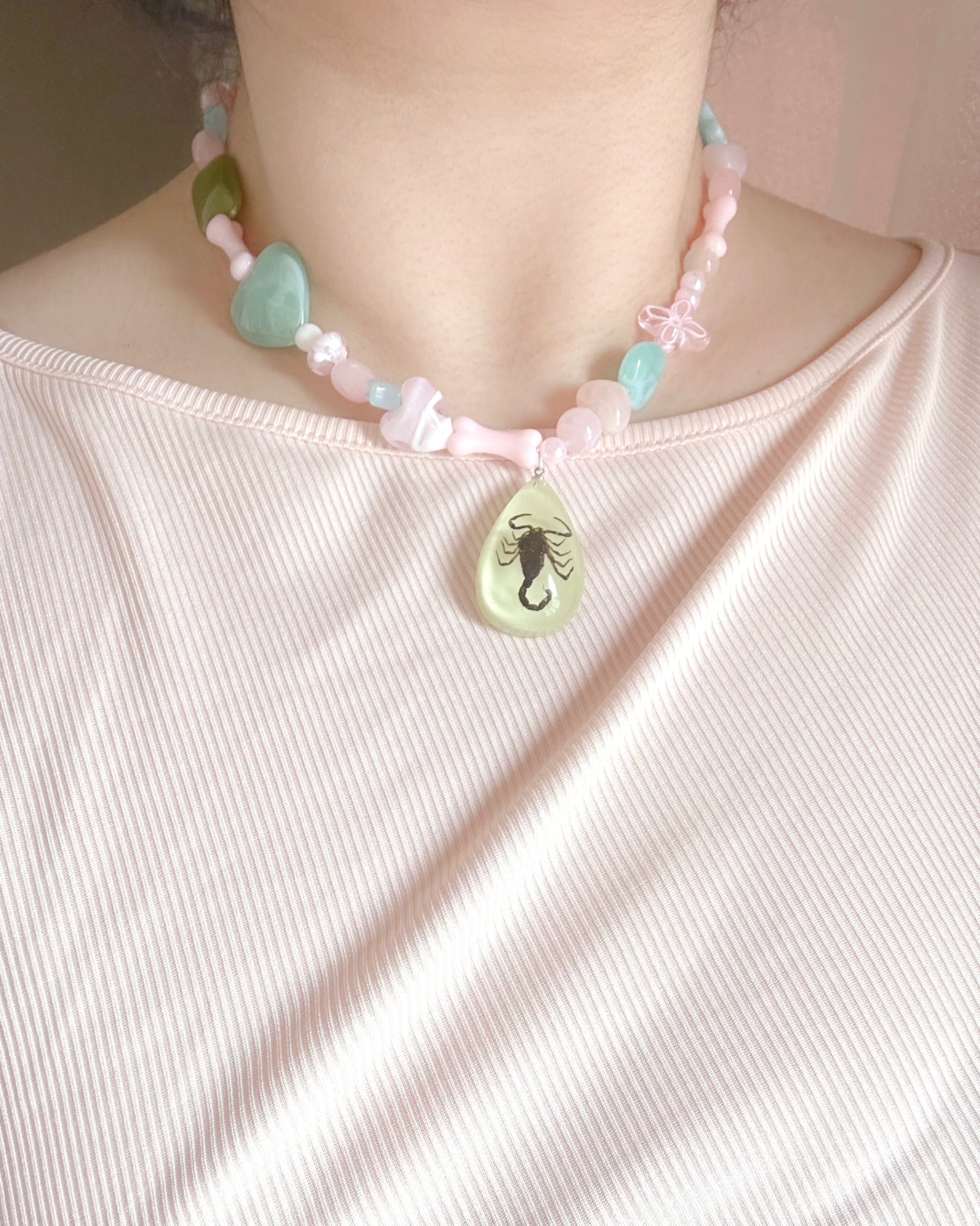 • 𝐒𝐚𝐜𝐜𝐡𝐚𝐫𝐢𝐧𝐞 𝐒𝐭𝐢𝐧𝐠 𝐍𝐞𝐜𝐤𝐥𝐚𝐜𝐞 💗